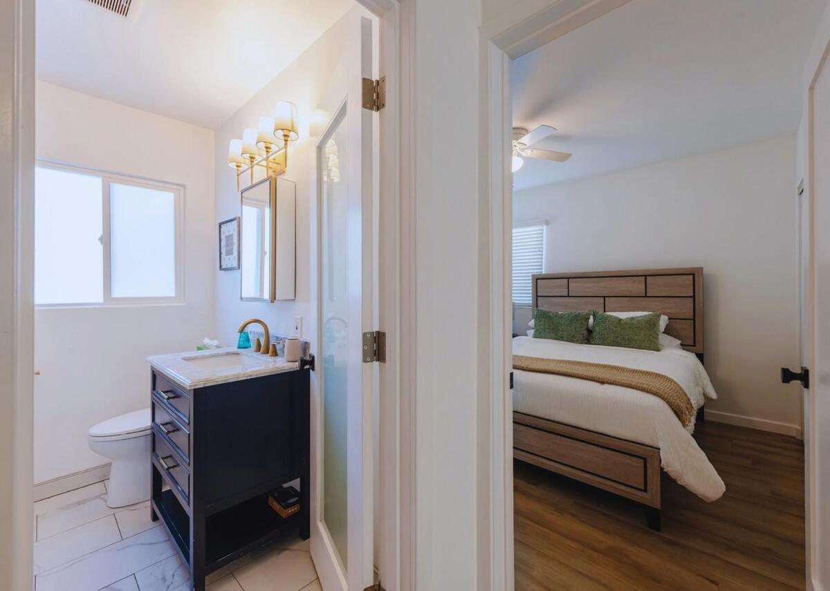 Cozy Modern 3 Bed 1 Bath Home - Pet Friendly! Lawndale Exterior photo