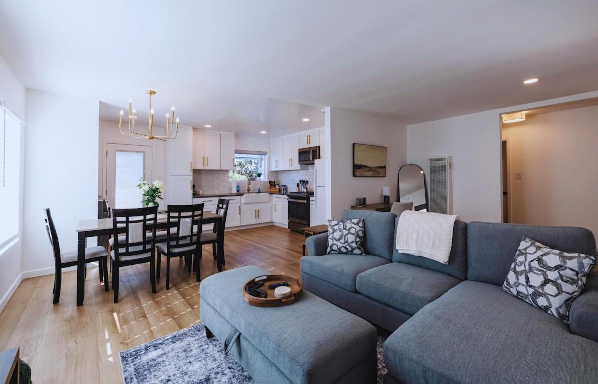 Cozy Modern 3 Bed 1 Bath Home - Pet Friendly! Lawndale Exterior photo